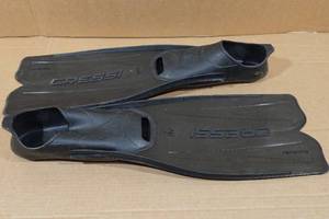 lot 317 image: Cressi Rondinella Adult Fins - 3940 - 5.56.5