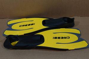 lot 319 image: Cressi Agua Adult Fins - 4344, 8.59.5