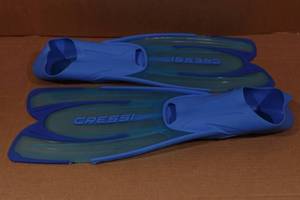 lot 322 image: Cressi Agua Adult Fins - 3940, 5.56.5