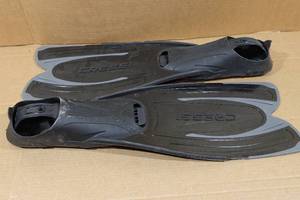 lot 323 image: Cressi Agua Adult Fins - 4546, 1011
