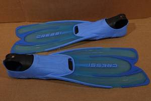lot 325 image: Cressi Agua Adult Fins - 3738, 45