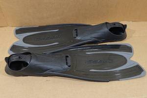 lot 329 image: Cressi Agua Adult Fins - 4344, 8.59.5