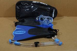 lot 333 image: Cressi Adult Rondine Palau Fin Snorkel Set - Fin Size LXL