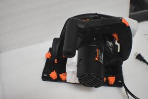 lot 3 image: WEN CT1065 10-Amp 6.5-Inch Plunge Cut Sidewinder Circular Track Saw