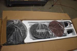 lot 4 image: WEN DW6395 Variable Speed 6.3-Amp Drywall Sander with Mid-Mounted Motor