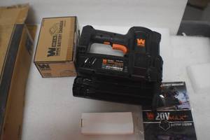 lot 28 image: WEN 20512 20V Max Cordless 18-Gauge Brad Nailer with Charger