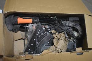 lot 47 image: WEN DW5084 5-Amp 2-in-1 Variable Speed Dual-Head Drywall Sander with 15-Foot Dust Hose