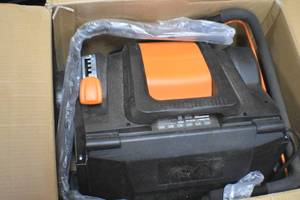 lot 58 image: WEN DT1516 16-Inch 15-Amp 2-in-1 Electric Dethatcher and Scarifier with Collection Bag