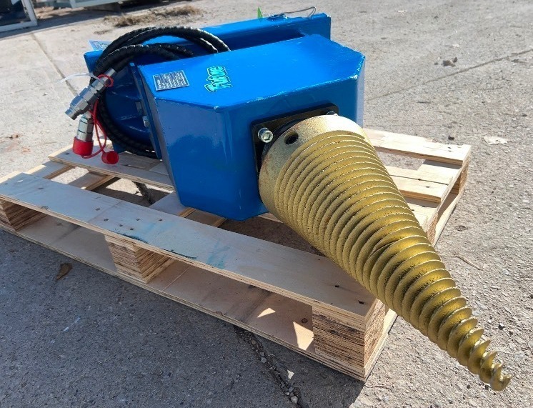 lot 5281 image: FUTURE Mini Skid Steer Wood Splitter (FU-WS43)