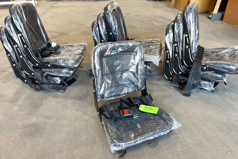 lot 9138 image: FUTURE Equipment Seats, Quantity 10