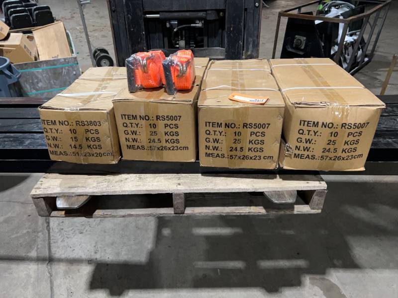 lot 9278 image: FUTURE 42 Pc Ratchet Straps (FT003)