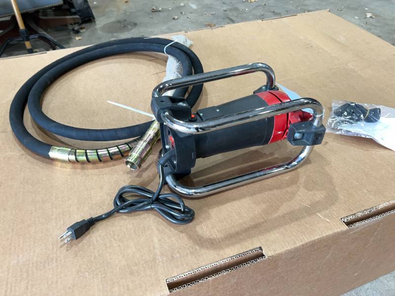 lot 7020 image: FUTURE Concrete Vibrator (FT-ZDQ160)