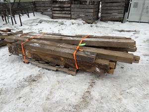 lot 10007 image: Assorted Old Barn Timbers