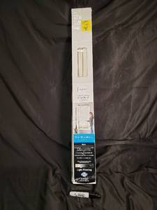 lot 37 image: Vinyl Blind - White, 35 in W x 64 in L - Light Filtering