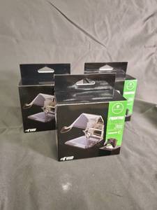 lot 118 image: Skull & Co. The Phantom Stand AB01-BK for Xbox Controller