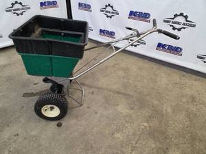 lot 19 image: Lesco 125lb Push Spreader