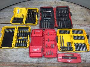 lot 347 image: MILWAUKEE  DEWALT - Partial Bit Sets