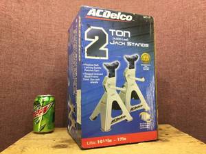lot 351 image: AC DELCO 2 Ton Jack Stands - 4000 Lb - Like New