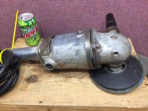 lot 358 image: Classic Black  Decker 7 Heavy Duty - Industrial SanderGrinder