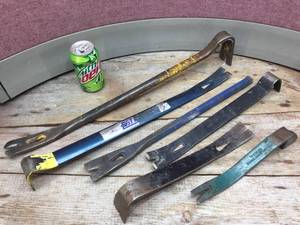 lot 391 image: ESTWING - STANLEY Pry Bars