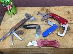 lot 396 image: Multi-ToolsUtility Knives - SHEFFIELD - Husky Painter - Gerber