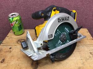 lot 104 image: DEWALT DCS391 - 20V Cordless 6 12 Circular Saw - Tool Only