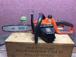lot 135 image: BLACK  DECKER LCS1020 Cordless 20V Chainsaw - Tool Only