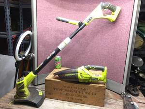 lot 141 image: RYOBI 18V 10 String Trimmer  18V Vacuum - Tools Only