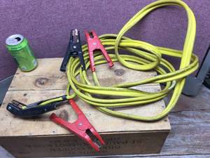 lot 146 image: VUTRON - Heavy Duty - 6 Gage BoosterJumper Cable 350A-25C