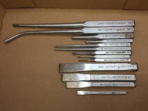 lot 174 image: CRAFTSMAN 13 Pc PunchChisel Set