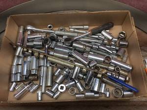 lot 179 image: Variety 38 Dr SAEMetric Sockets - Extensions - Ratchets
