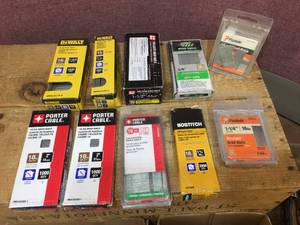 lot 229 image: Group 18 Ga Mostly Full Brad Nails