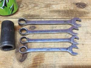 lot 261 image: MAC TOOLS Metric Combination Wrenches  2-Way Impact Socket