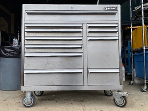 lot 100 image: KOBALT - Stainless Steel - 11 Drawer Rolling Tool Cabinet