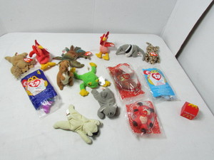 lot 50 image: Vintage Teenie Beanie Babies