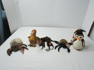 lot 60 image: Vintage Beanie Babies
