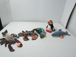 lot 62 image: Vintage Beanie Babies