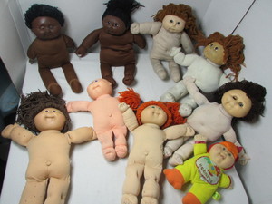 lot 69 image: Vintage Cabbage Patch Dolls