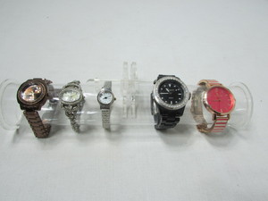 lot 27 image: Vintage Womens Wrist Watches