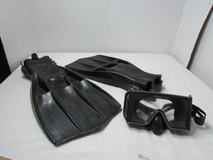 lot 36 image: Rocket Fin Pair