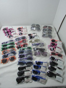 lot 93 image: Sunglasses