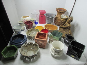 lot 109 image: Floral Vases and Planters