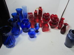 lot 110 image: Blue and Red VasesPlanters