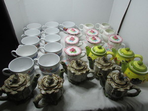 lot 115 image: Planters