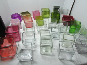 lot 116 image: Planters and Vases