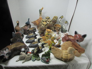 lot 137 image: Wildlife Decor