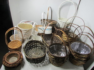 lot 141 image: Whicker Planter Baskets