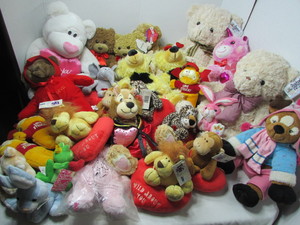 lot 151 image: Stuffed Animals