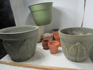 lot 168 image: Flower Pots