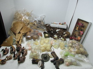 lot 172 image: Wildlife Items